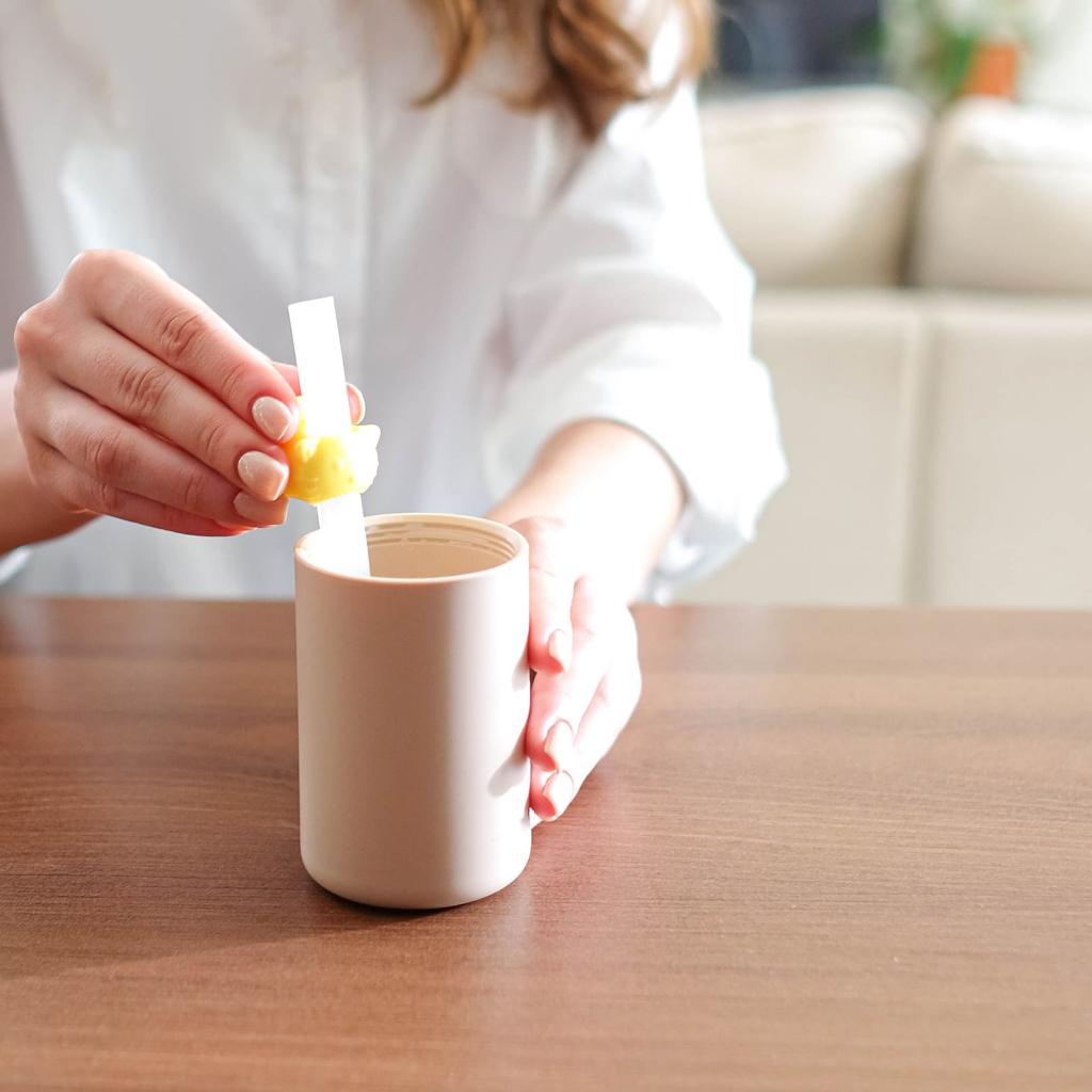 Little Dimple Straw and Clip / Sedotan Minum Travelling