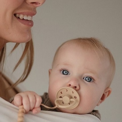 FRIGG Moon Phase Natural Rubber Pacifier 0-6M / Empeng Bayi